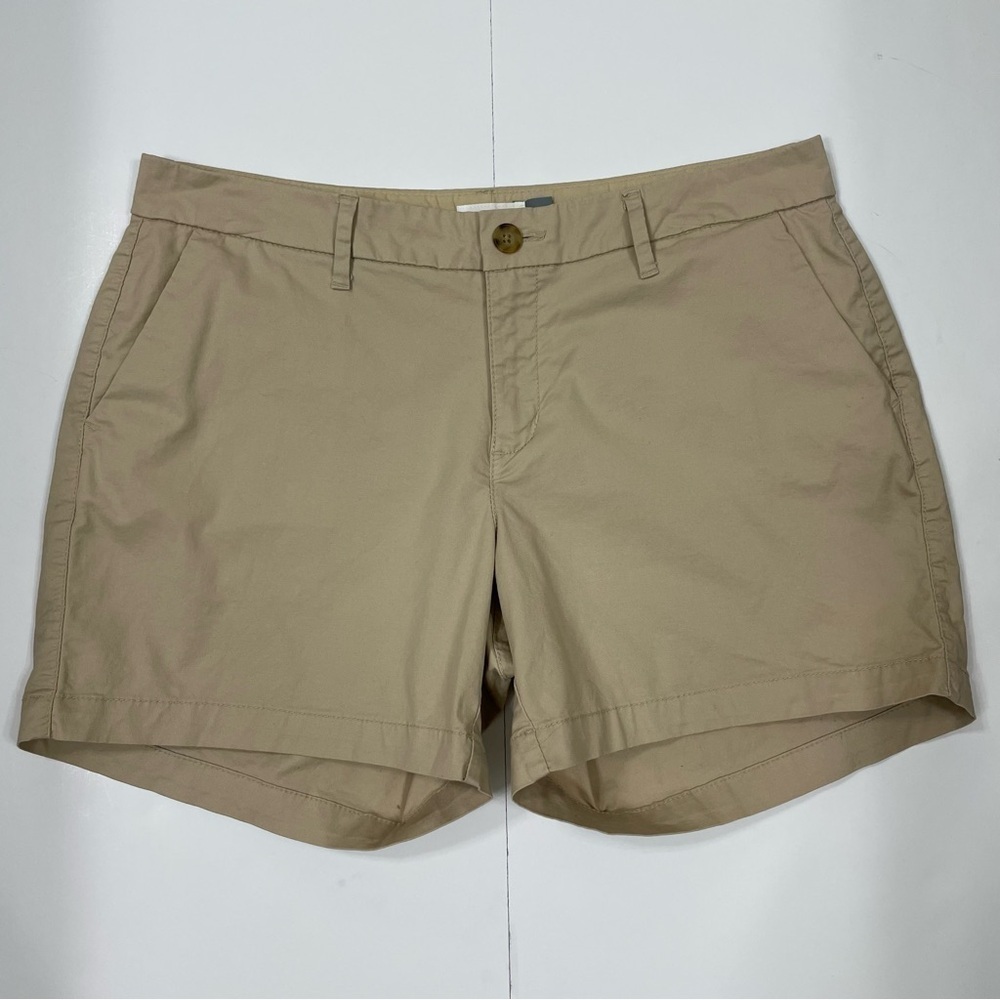 Old Navy Classic Khaki Women's Shorts. Perfect condition.